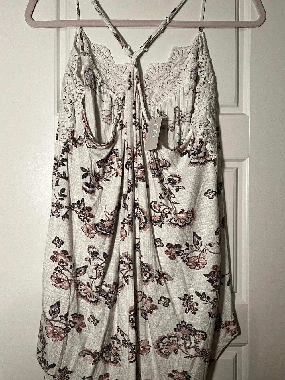NEW Maurices Women’s Boho Bohemian Floral Lace Crochet-Trim Cami swing top large